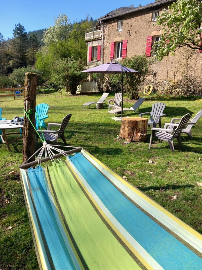 Cedres Bleus De Joany Chez Nathalie Viviez Exterior foto